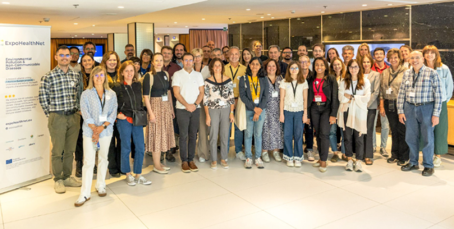 Fotografia do grupo de investigadores que integra o projeto ExpoHealthNet.